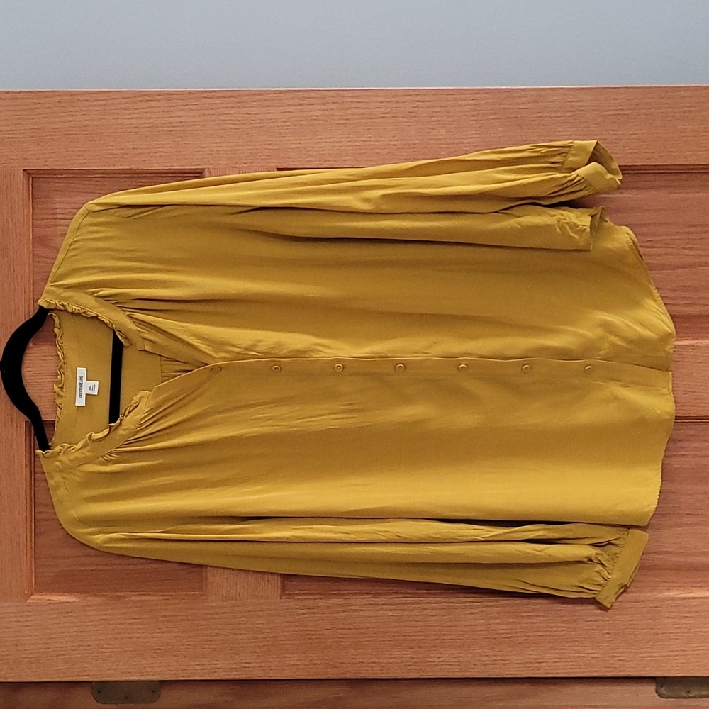 Flowy mustard blouse